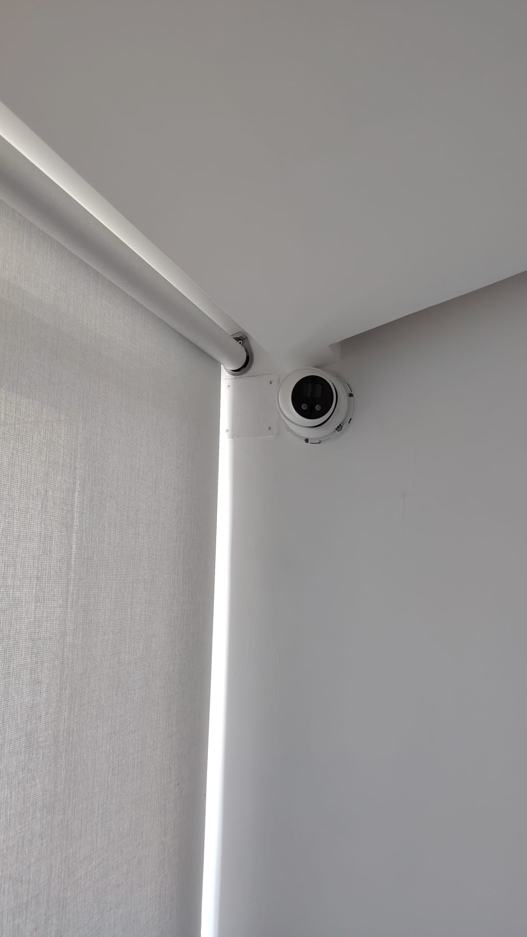 Camara de seguridad instalada por Domotecnics en Madrid