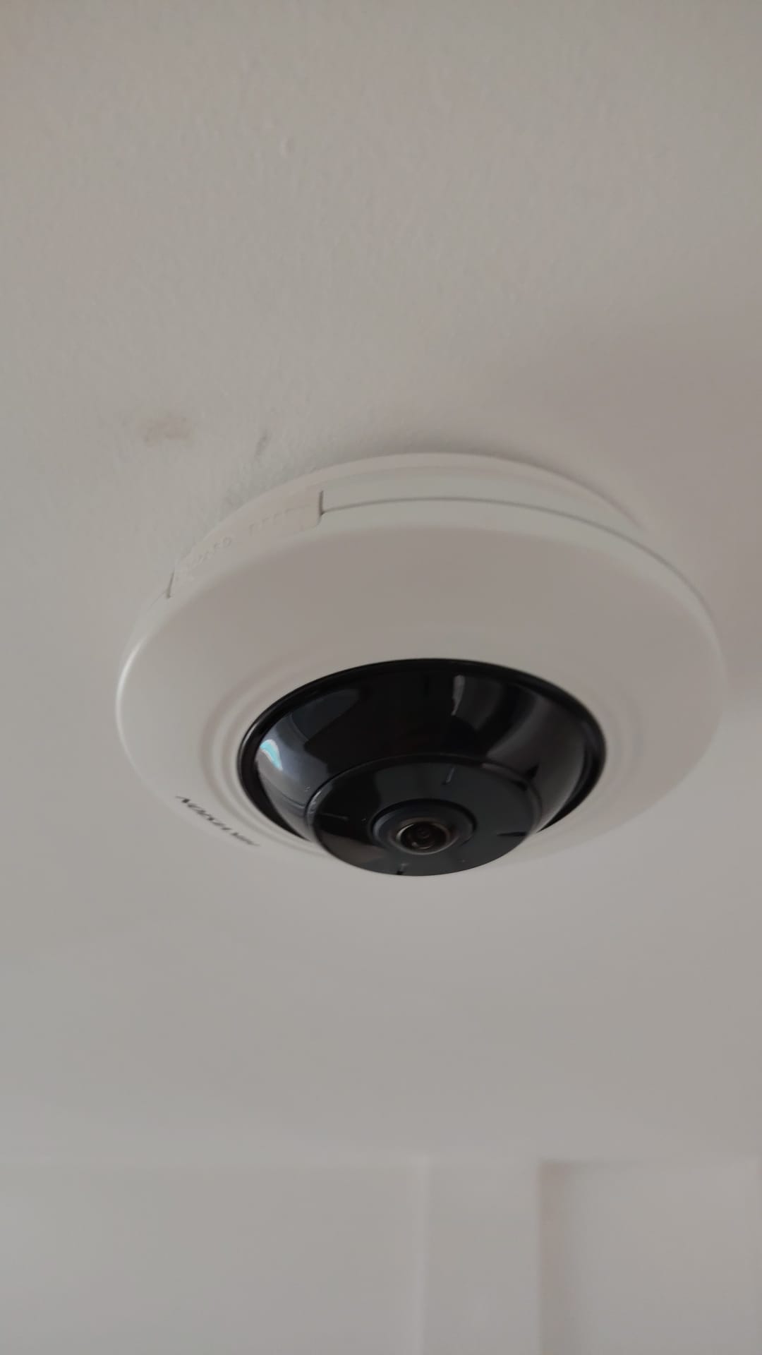 Camara de seguridad instalada por Domotecnics en Madrid