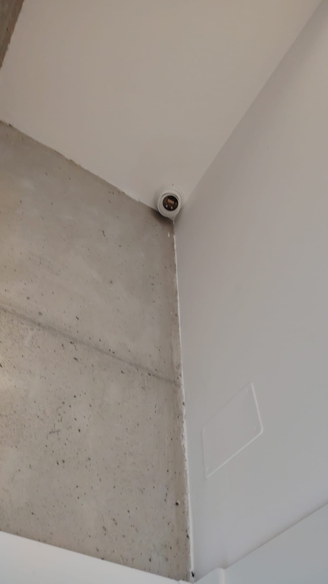 Camara de seguridad instalada por Domotecnics en Madrid